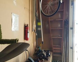 Wood step ladder