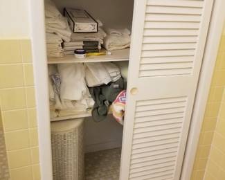 Towels & linens