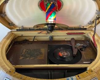Rare Working 1948 Seeburg "Trashcan" Jukebox with Revolving Colorful Lights