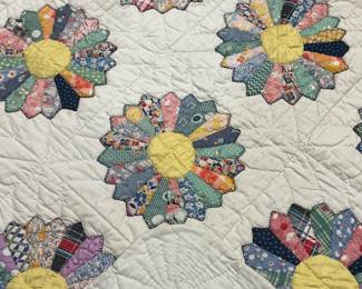 Hand Stitched "Dresden Plate" Quilt