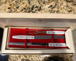 Carving knife set