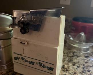 vintage Rival electric can opener