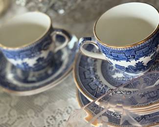 antique blue white cups and saucers 