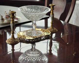 Drexel table with six chairs 