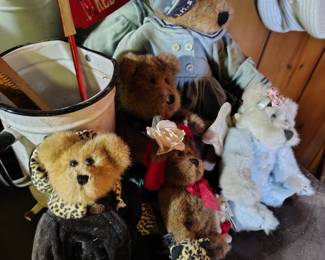 Boyds bears, Red wings 