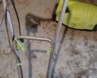 handles of the tiller 