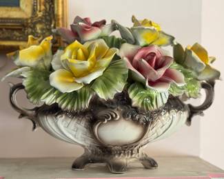 Large Capodimonte floral arrangement 