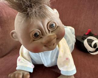 Russ vintage crawling babyh 