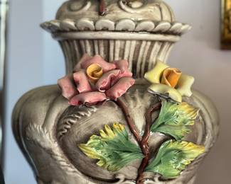 Large Capodimonte footed vase 