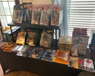 ADULT FIGURES, SIN CITY