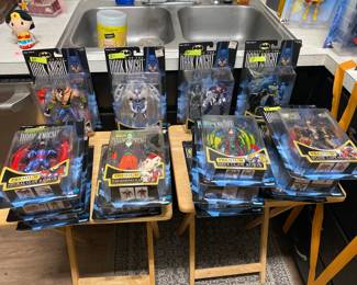DARK NIGHT FIGURES