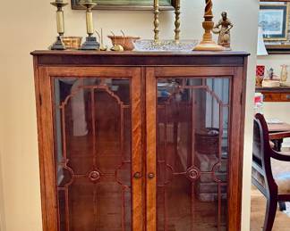This pretty little glass front bookcase is made by the New Orleans Furniture Co !!! It’s vintage and it’s LOUISIANA!!