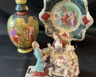 Colonial Figurine Vase Plate