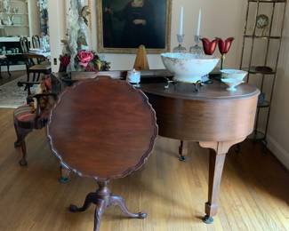 Henkel Harris Tilt Top table. Scalloped edge with ball and claw feet.