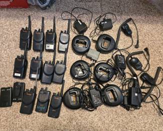 Motorola MagOne BPR40 handheld radios