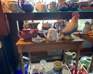 Teapots and pitchers