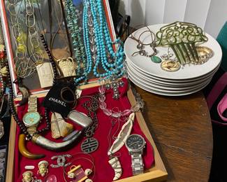 Vintage Jewelry....Vintage Mantilla....Hand Carved Skull Jewelry....Genuine Hand Carved Skull Jewelry