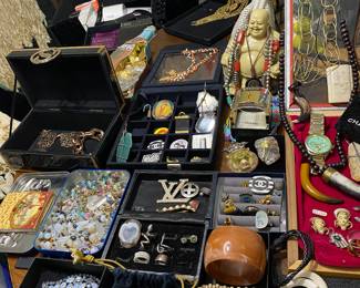 Large collection of assorted Vintage Jewelry