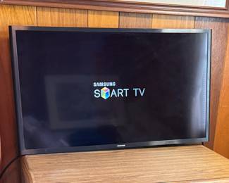 32” Samsung Smart TV