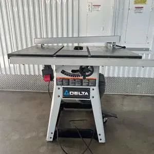 Delta 36-979 10” Left Tilt Contractor Table Saw – 1.5 HP – Heavy-Duty Woodworking Tool