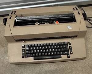 Vintage IBM Correcting Selectric II Electric Typewriter – Beige Office Machine