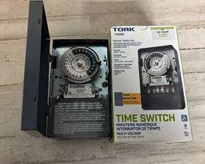 TORK 1109A 24-Hour Mechanical Time Switch 40 A 120–277 V DPST – Heavy-Duty