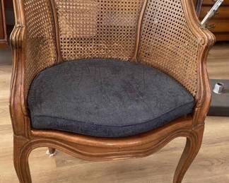 Vintage Hekman French Barrel Style Chair