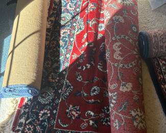 Red & Navy Oriental-Style Rug with Fringe
Richly colored traditional rug with a deep red center field, navy accents, and detailed floral medallion design. Finished with knotted fringe.