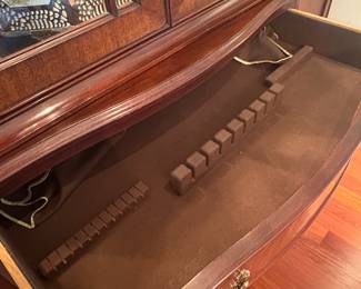Silverware drawer