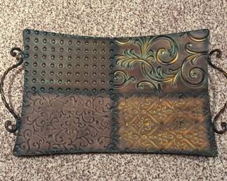 Embossed Copper-Tone Decorative Tray
Rectangular embossed metal tray with intricate designs and a warm patina finish. Perfect for wall display, tabletop, or serving.