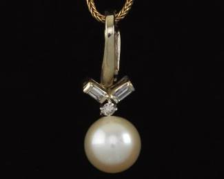 Ladies TwoTone Gold, Pearl and Diamond Pendant on Chain