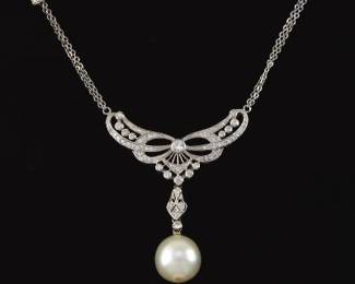 Ladies Pearl and Diamond Necklace