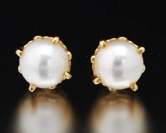 Ladies Pair of Italian Gold and Pearl Ear Studs
