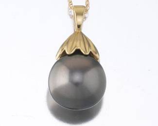 Ladies Gold and Tahitian Pearl Pendant on Chain