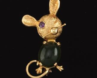 Ladies Gold, Nephrite Jade and Ruby Cute Mouse