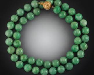 Ladies Jadeite Bead Necklace