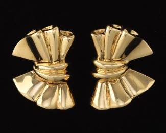 Ladies Italian Pair of Gold Bow Earrings