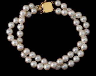 Ladies Gold and Pearl Bracelet