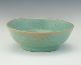 Chinese Archaic Style Gu Type Cracked Glaze Footed Bowl