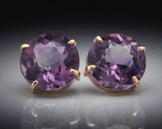 Ladies Pair of Gold and Amethyst Ear Studs