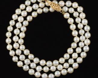 Ladies Gold and Pearl Necklace