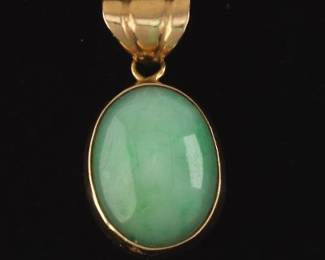Ladies Gold and Jadeite Pendant