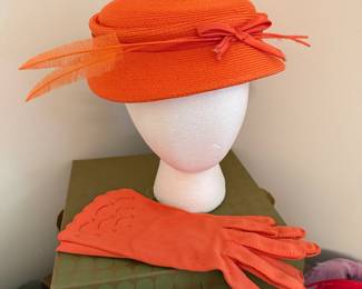 Vintage hat and gloves set