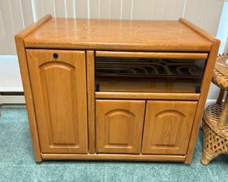 TV ENTERTAINMENT STAND