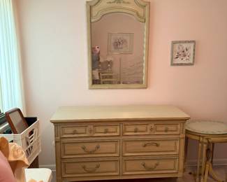 DIXIE BEDROOM DRESSER W/MIRROR