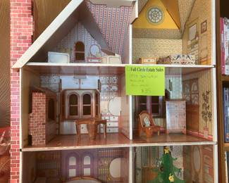1977 DOLL HOUSE