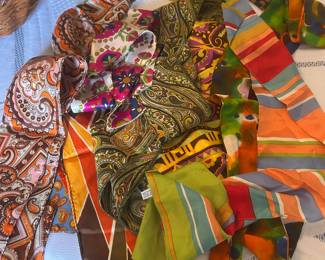 VINTAGE 1970S HAIR SCARVES