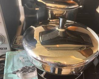 VINTAGE FARBERWARE ELECTRIC SKILLET