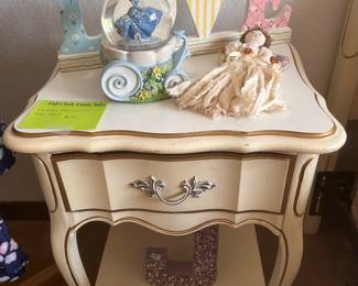 FRENCH PROVINCIAL NIGHT STAND
