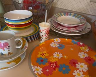 VARIETY OF USEFUL DISHES